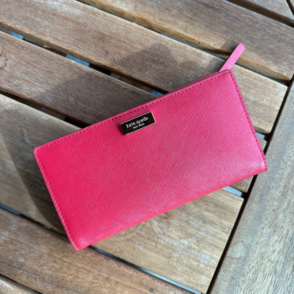 Kate Spade Stacy Laurel Red Wallet
